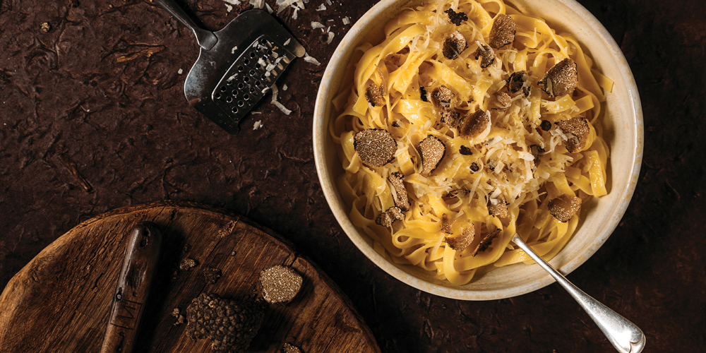 Assiette de linguines à la truffe / Plate of linguine with truffles